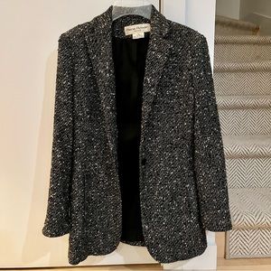 Women’s tweed blazer